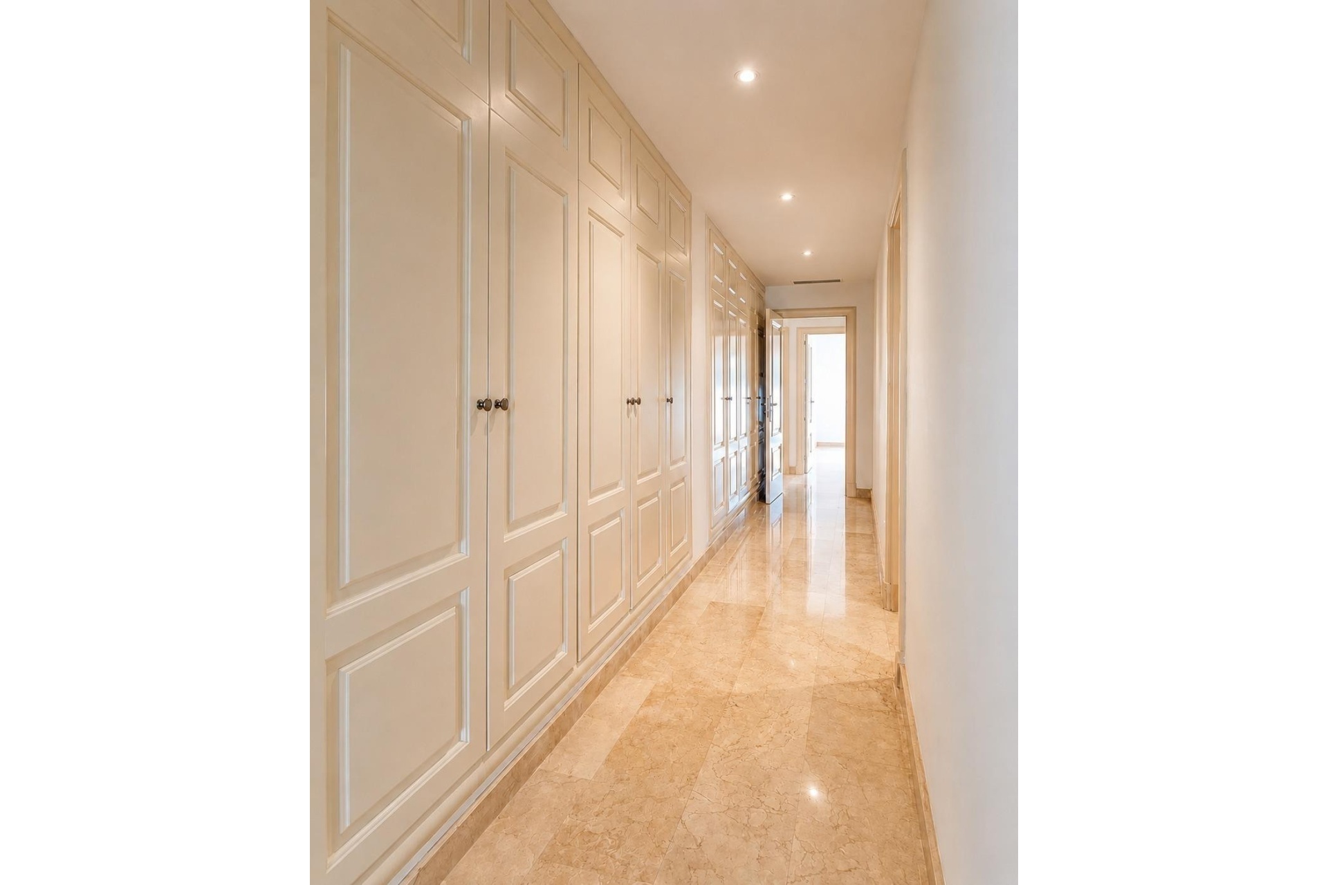 Resale - apartment - Marbella - Nagüeles
