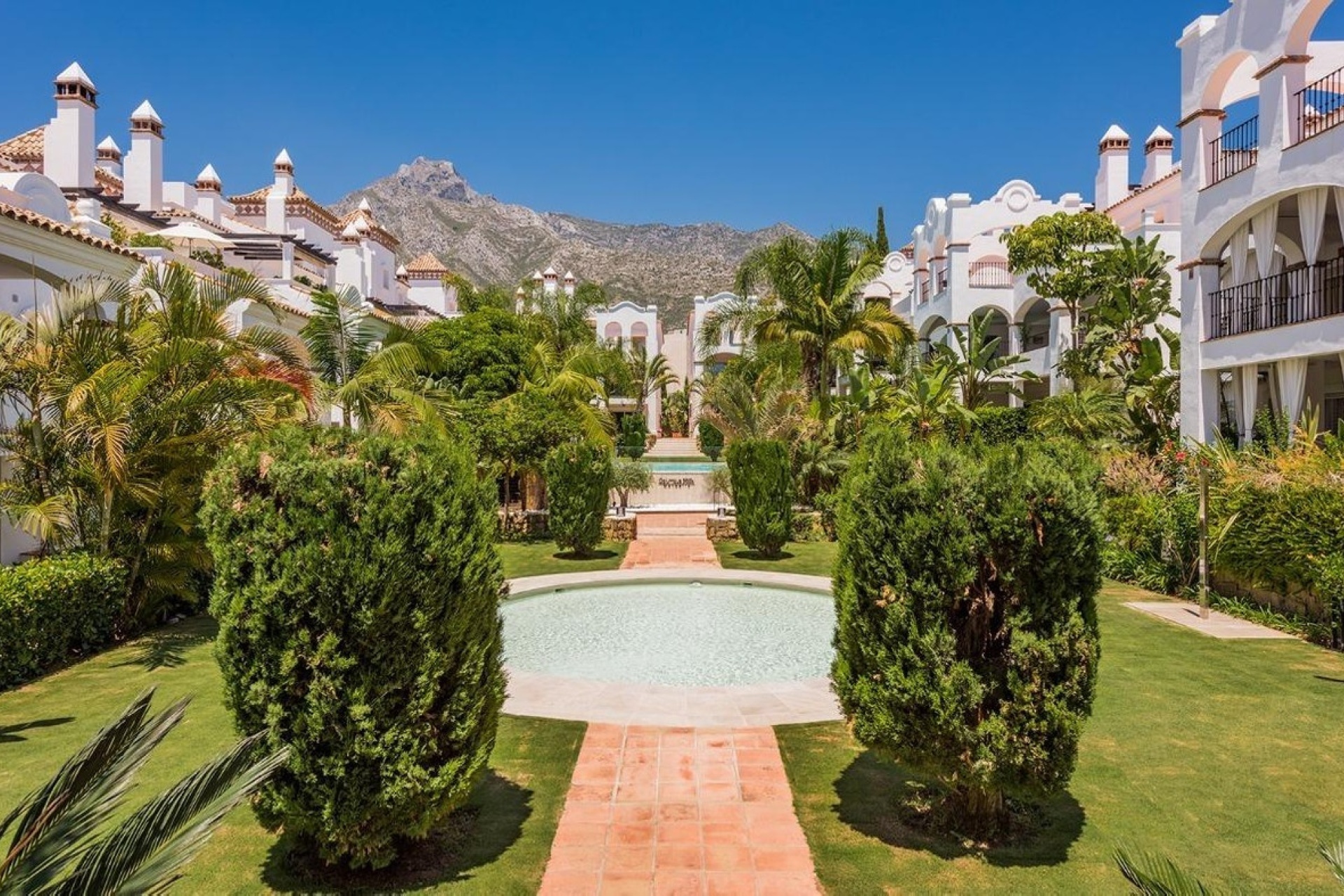 Resale - apartment - Marbella - Nagüeles