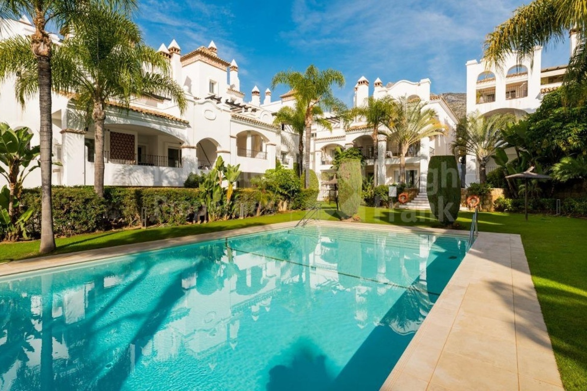 Resale - apartment - Marbella - Nagüeles