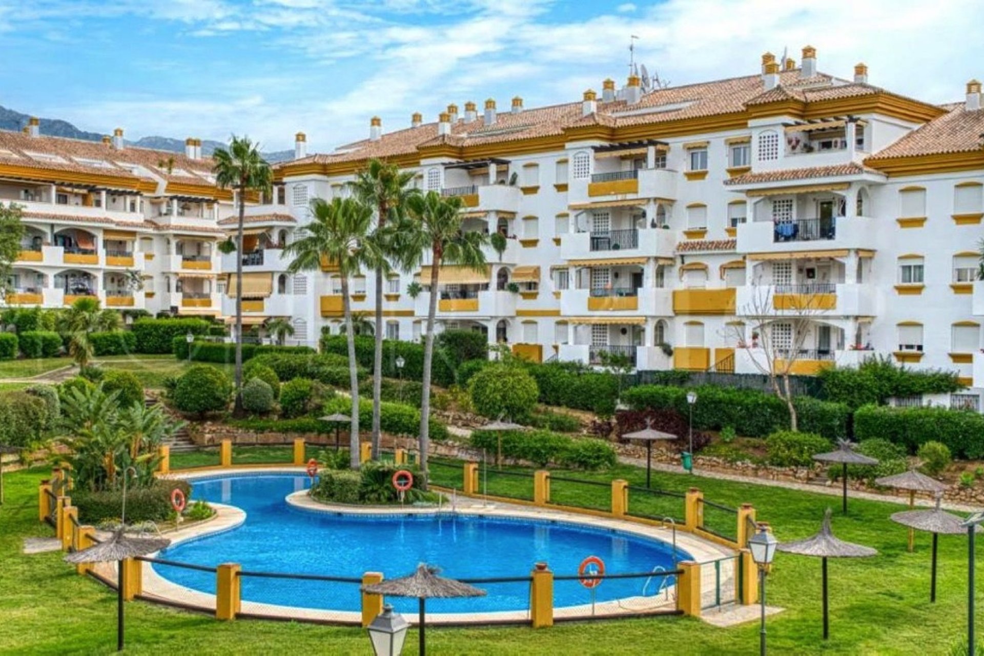 Resale - apartment - Marbella - Nagüeles