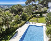 Resale - apartment - Marbella - Nueva Andalucía