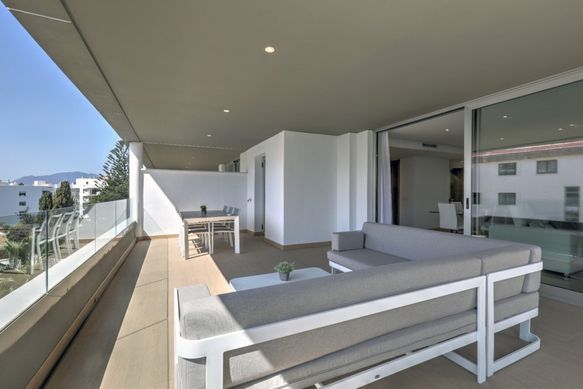 Resale - apartment - Marbella - Nueva Andalucía