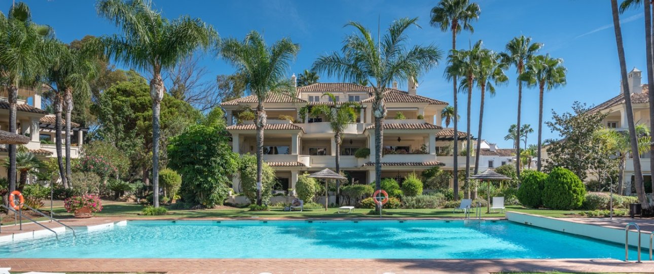 Resale - apartment - Marbella - Nueva Andalucía