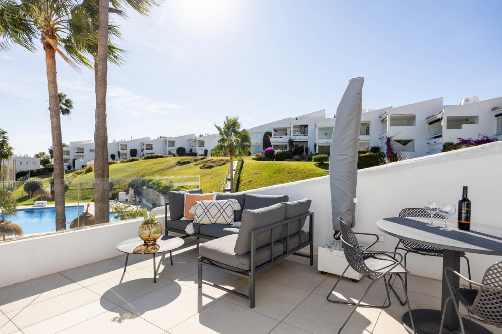 Resale - apartment - Marbella - Nueva Andalucía