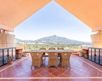 Resale - apartment - Marbella - Nueva Andalucía