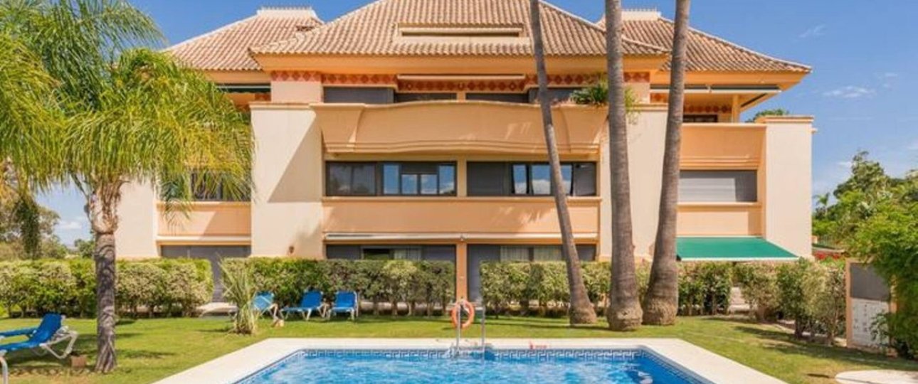 Resale - apartment - Marbella - Nueva Andalucía