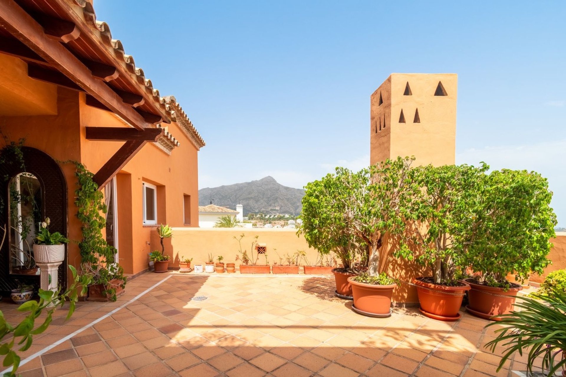 Resale - apartment - Marbella - Nueva Andalucía