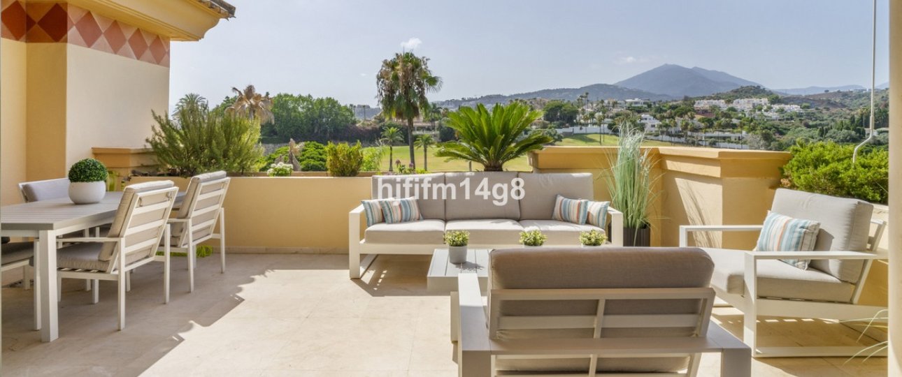 Resale - apartment - Marbella - Nueva Andalucía