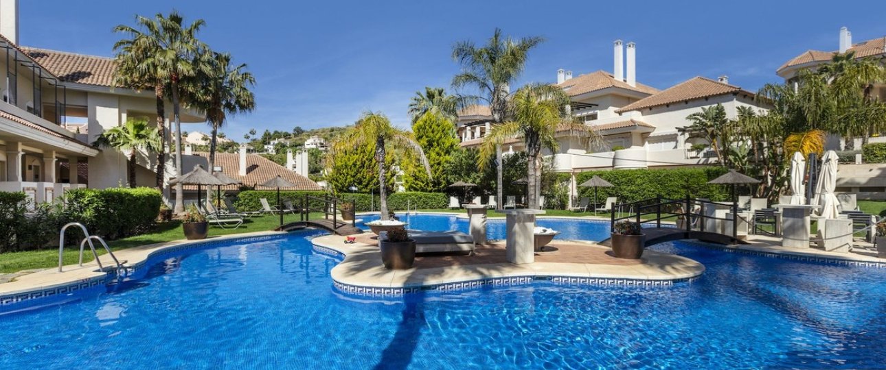 Resale - apartment - Marbella - Nueva Andalucía