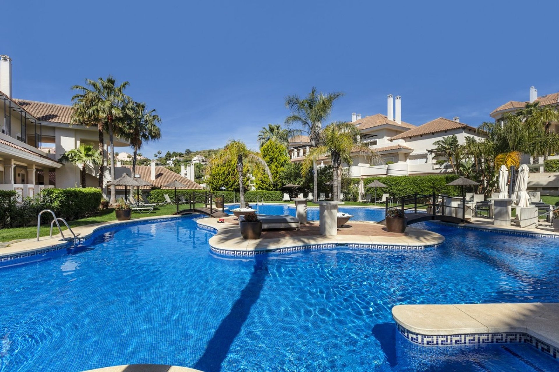 Resale - apartment - Marbella - Nueva Andalucía