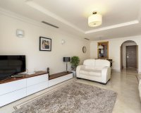 Resale - apartment - Marbella - Nueva Andalucía