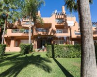 Resale - apartment - Marbella - Nueva Andalucía