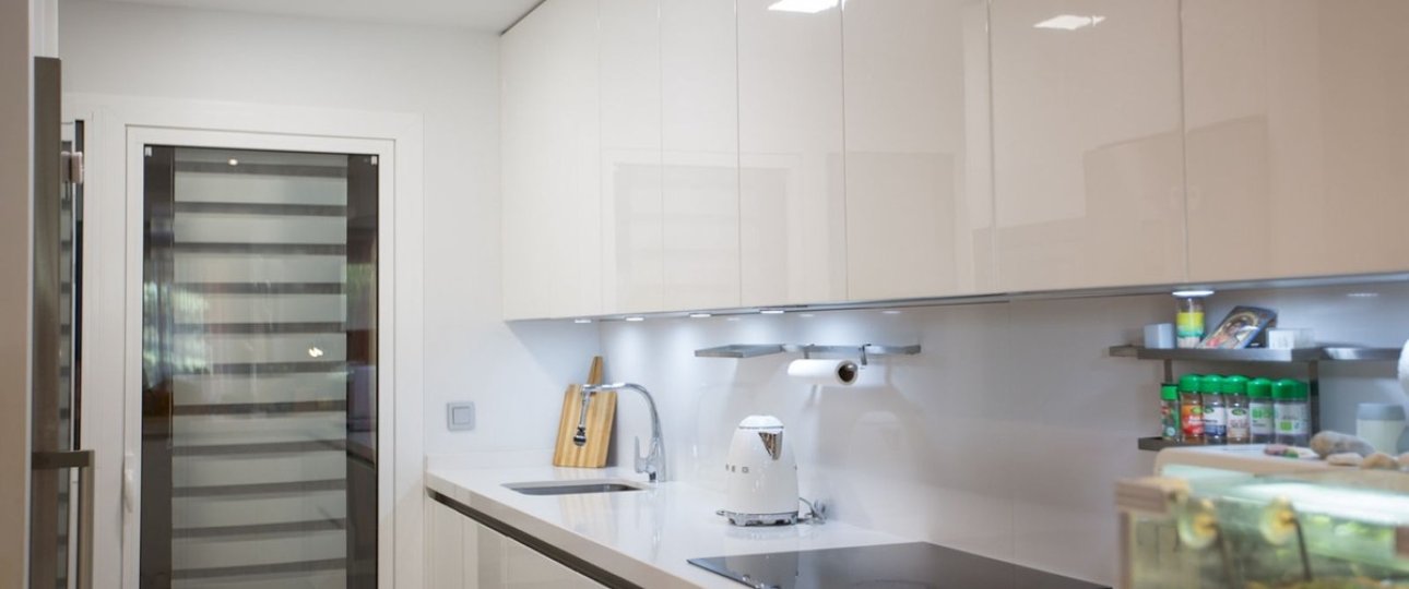 Resale - apartment - Marbella - Nueva Andalucía