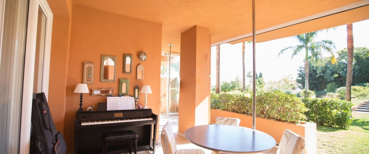 Resale - apartment - Marbella - Nueva Andalucía