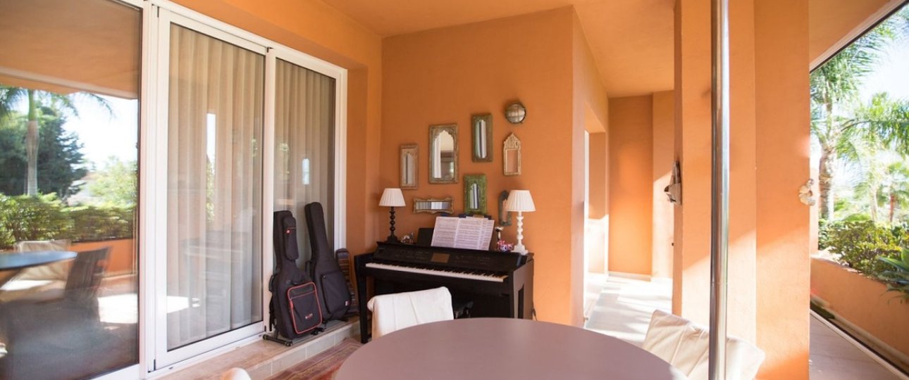 Resale - apartment - Marbella - Nueva Andalucía