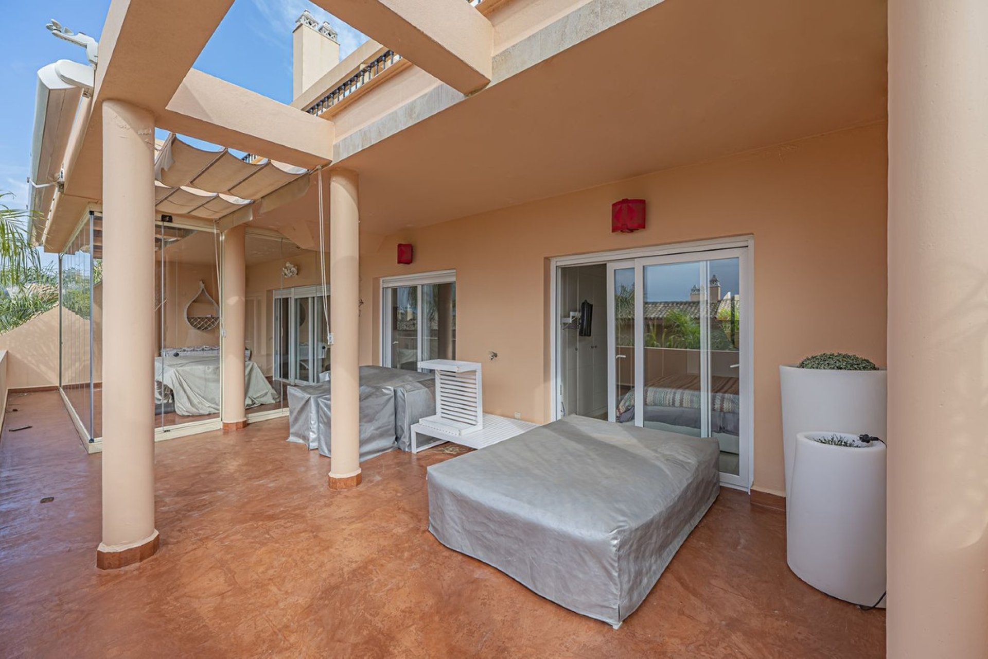 Resale - apartment - Marbella - Nueva Andalucía
