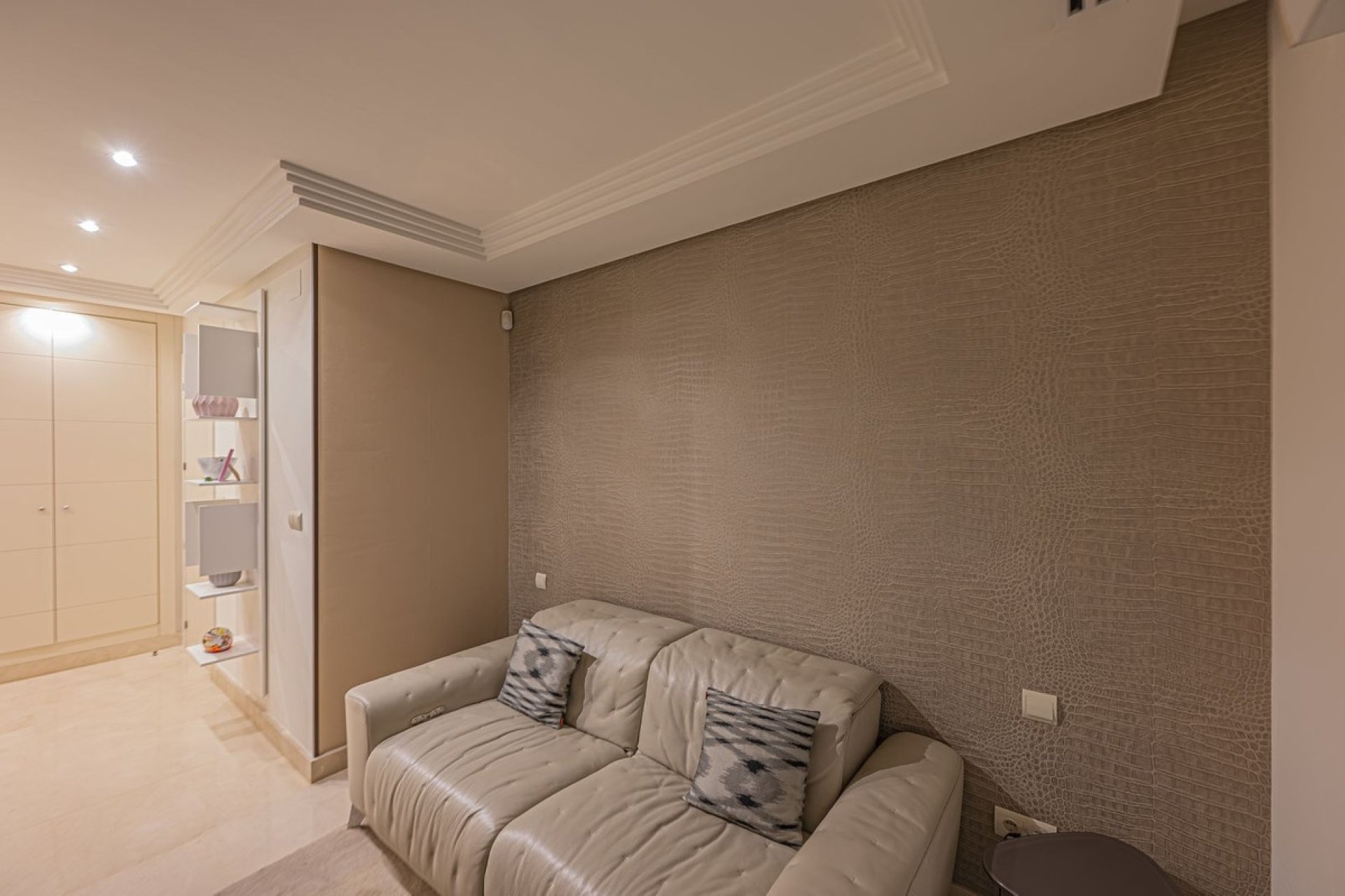 Resale - apartment - Marbella - Nueva Andalucía