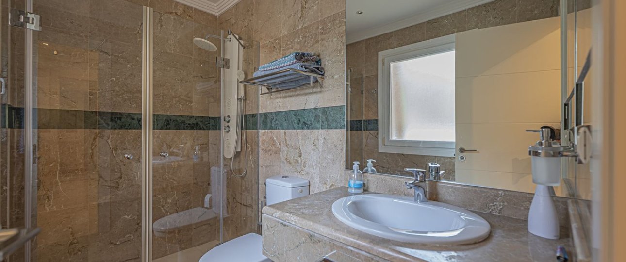 Resale - apartment - Marbella - Nueva Andalucía