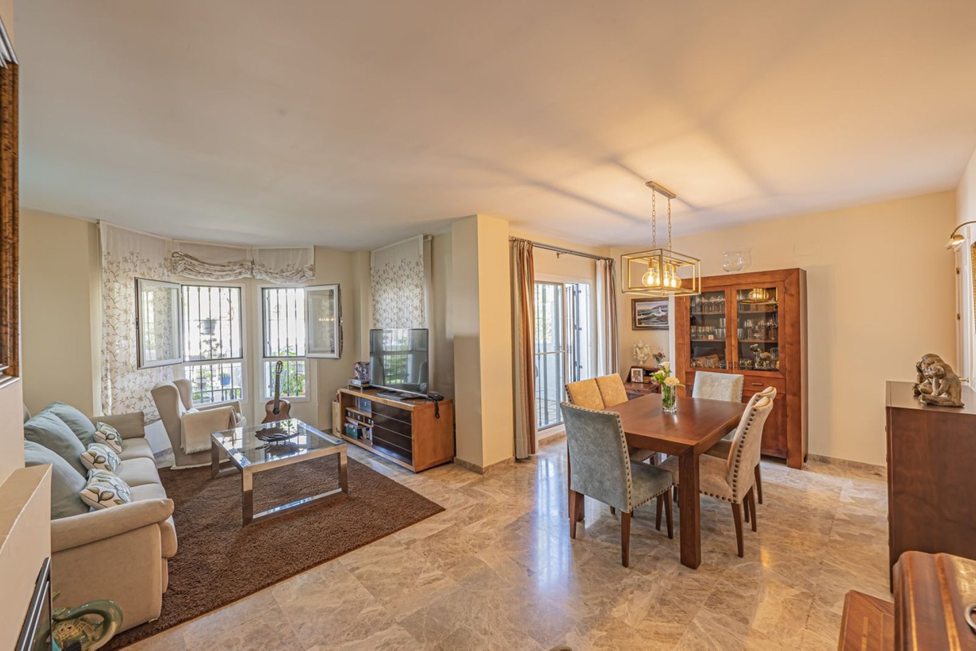 Resale - apartment - Marbella - Nueva Andalucía