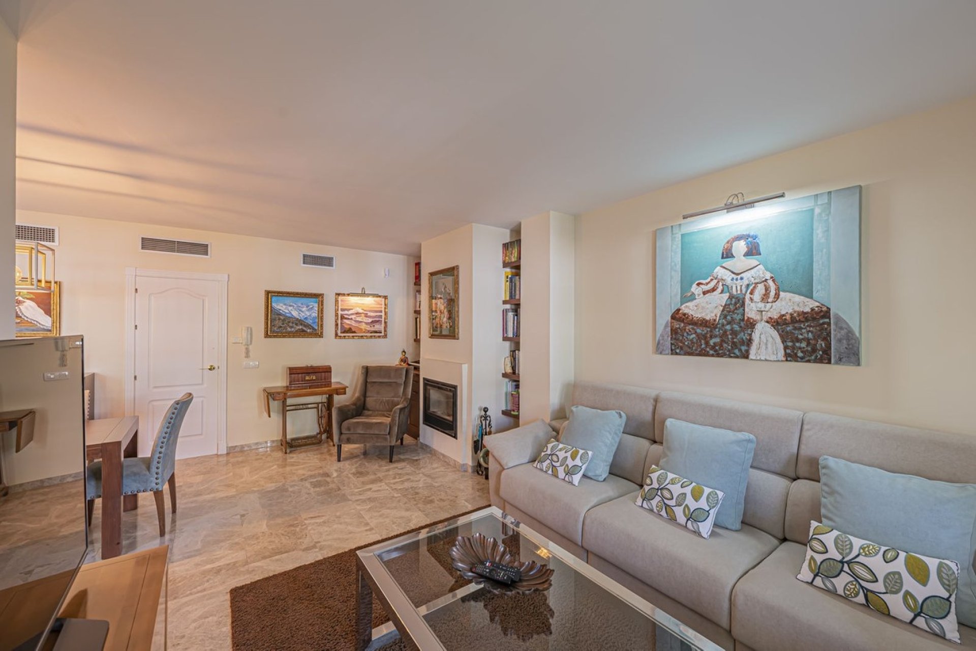 Resale - apartment - Marbella - Nueva Andalucía