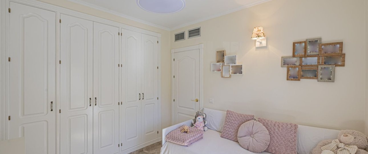 Resale - apartment - Marbella - Nueva Andalucía