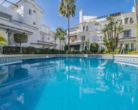 Resale - apartment - Marbella - Nueva Andalucía