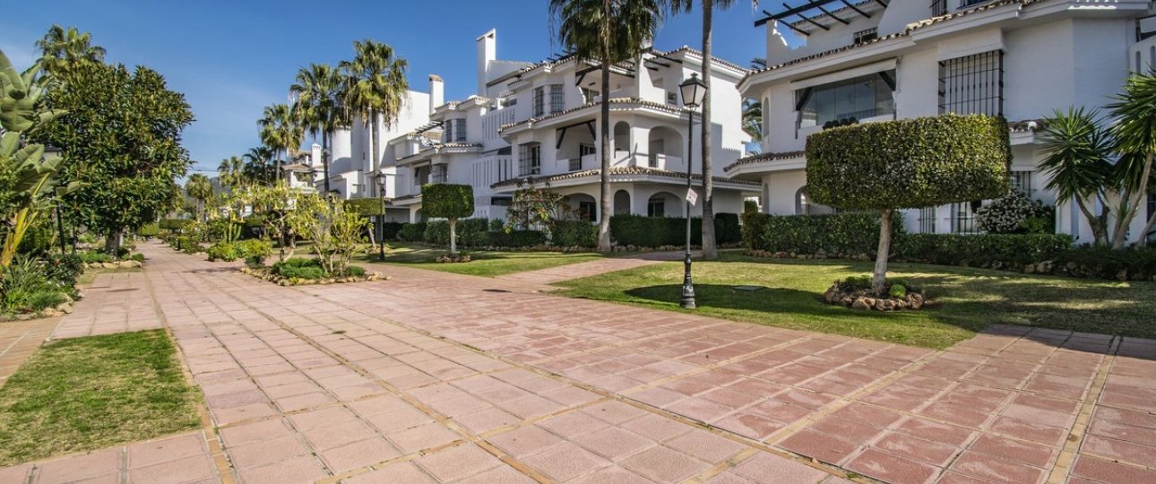 Resale - apartment - Marbella - Nueva Andalucía