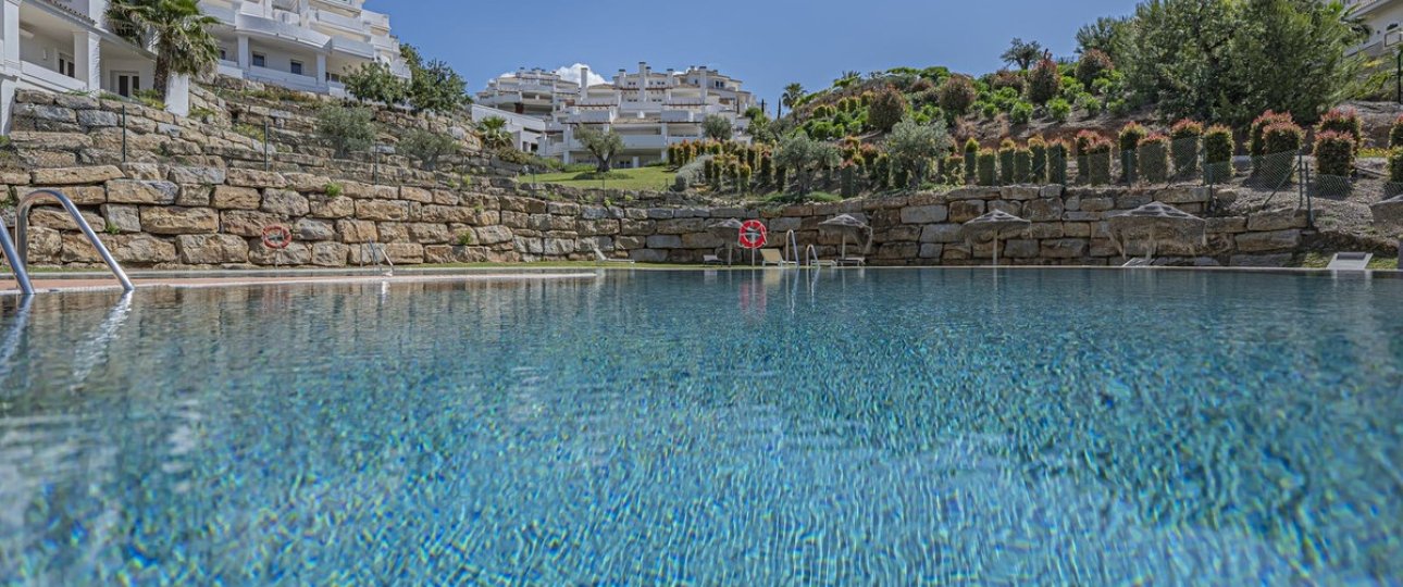 Resale - apartment - Marbella - Nueva Andalucía
