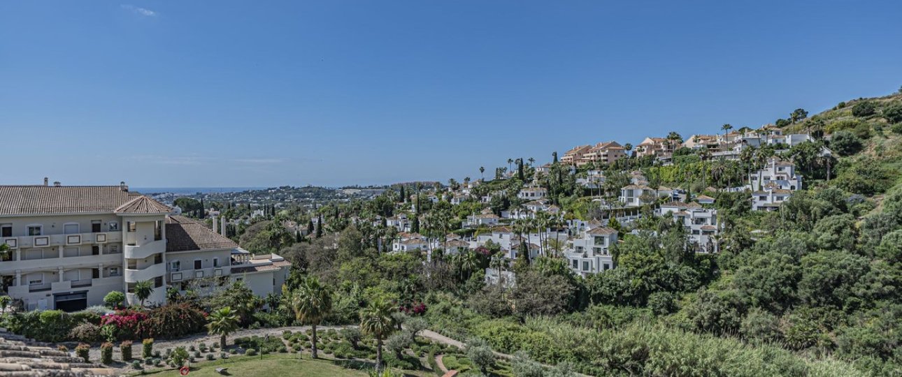 Resale - apartment - Marbella - Nueva Andalucía