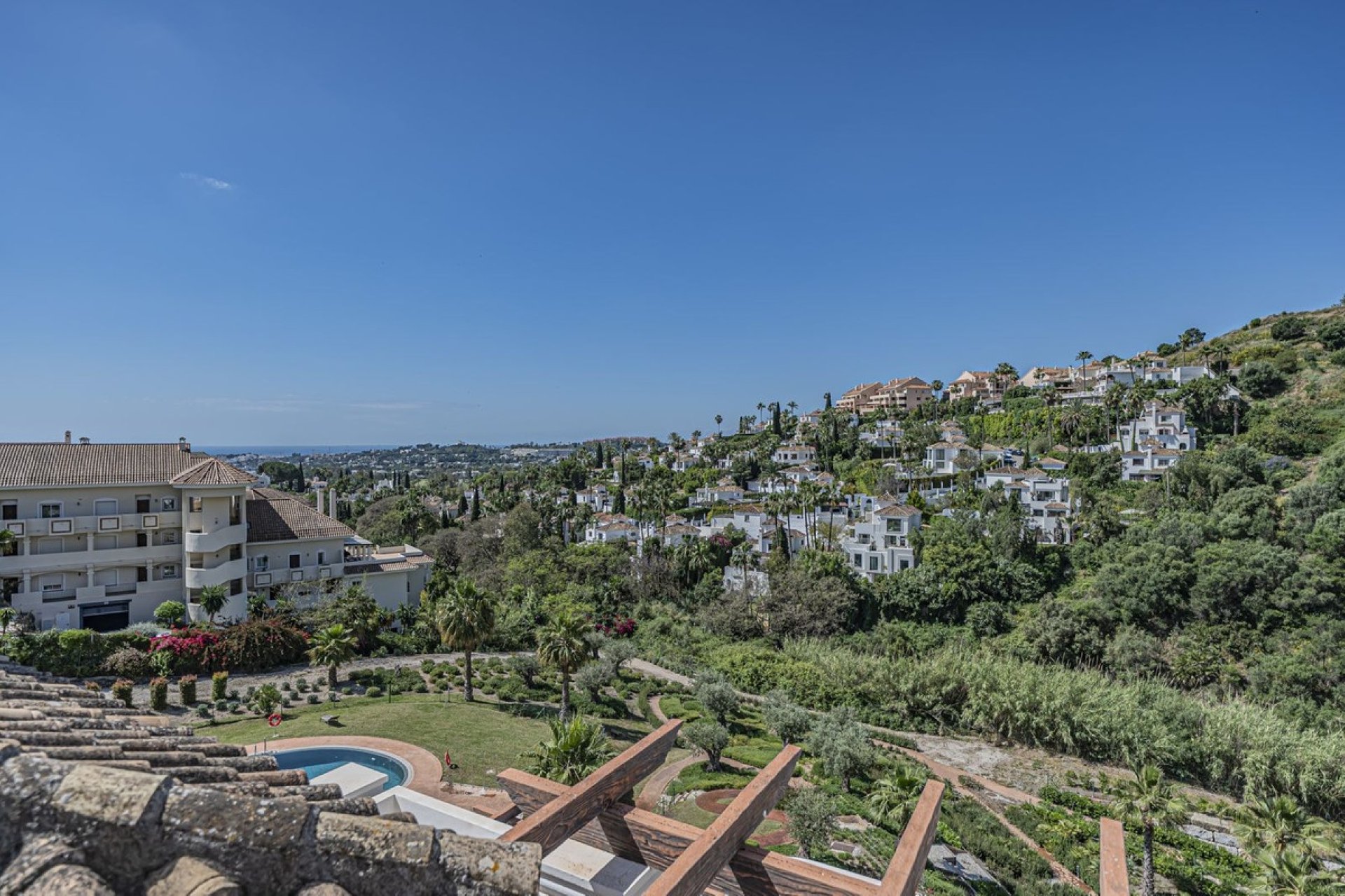 Resale - apartment - Marbella - Nueva Andalucía