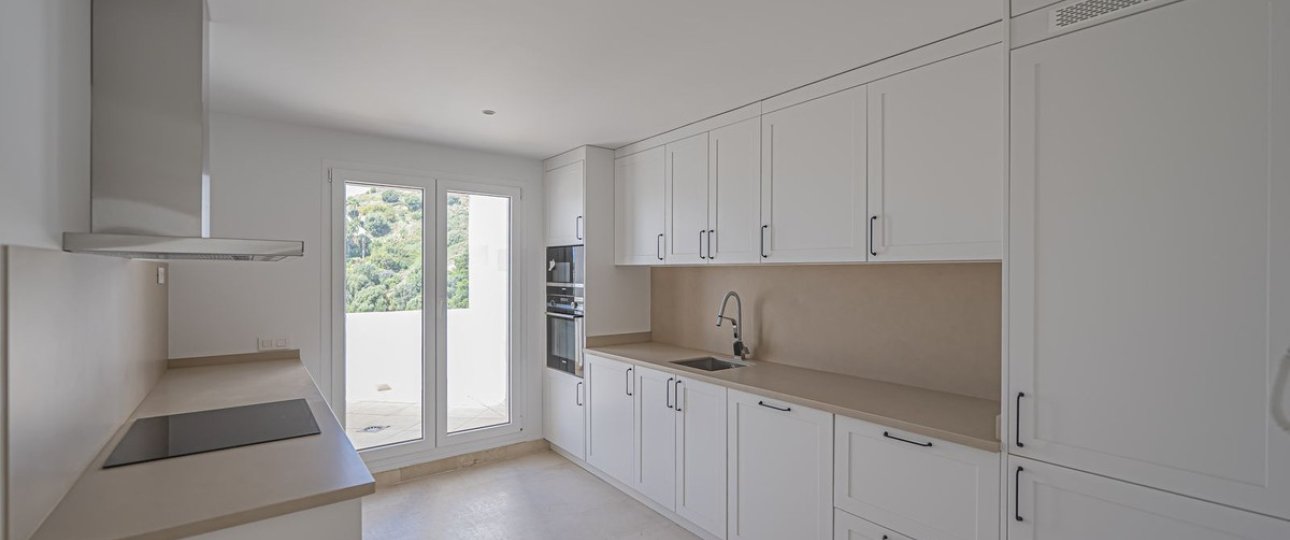 Resale - apartment - Marbella - Nueva Andalucía