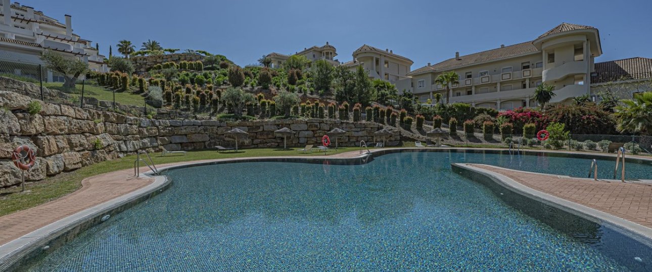 Resale - apartment - Marbella - Nueva Andalucía