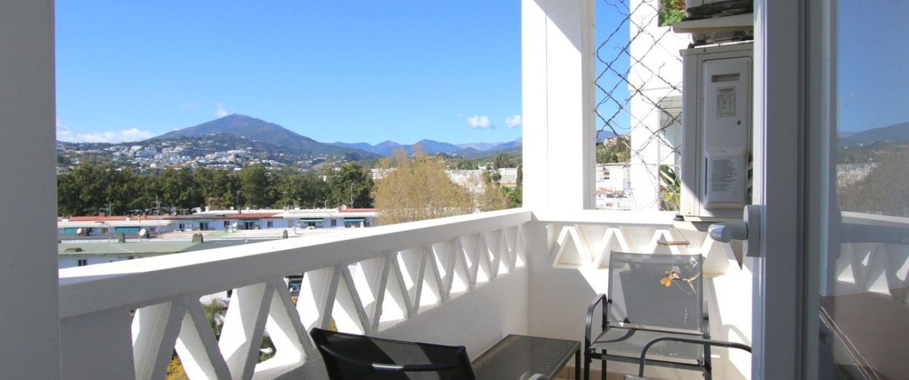 Resale - apartment - Marbella - Nueva Andalucía
