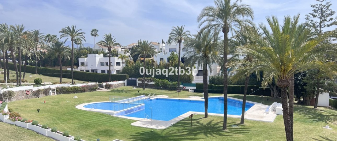 Resale - apartment - Marbella - Nueva Andalucía