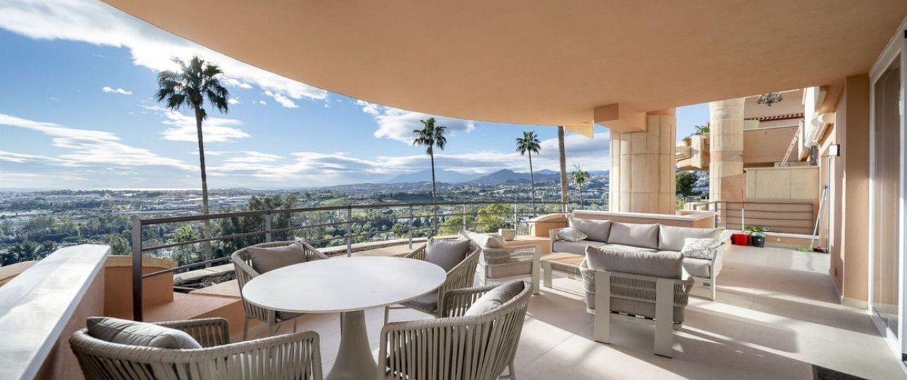 Resale - apartment - Marbella - Nueva Andalucía