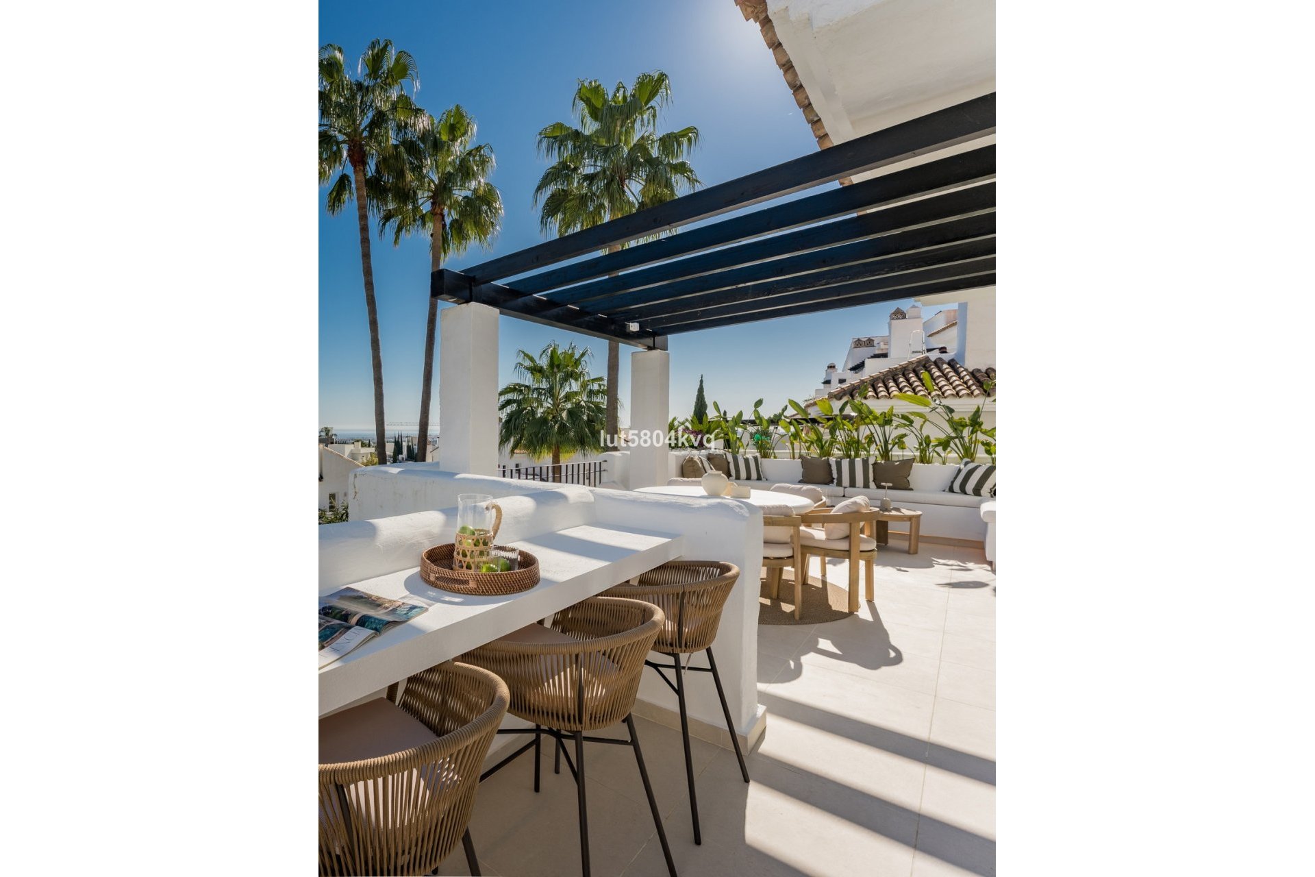Resale - apartment - Marbella - Nueva Andalucía