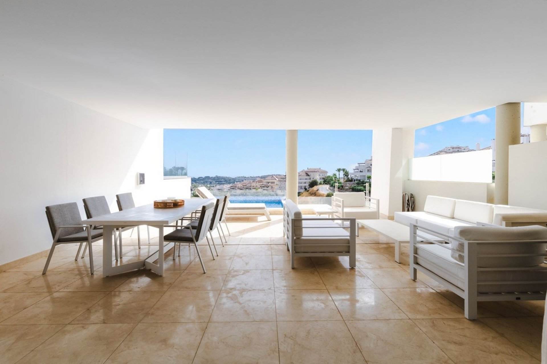 Resale - apartment - Marbella - Nueva Andalucía