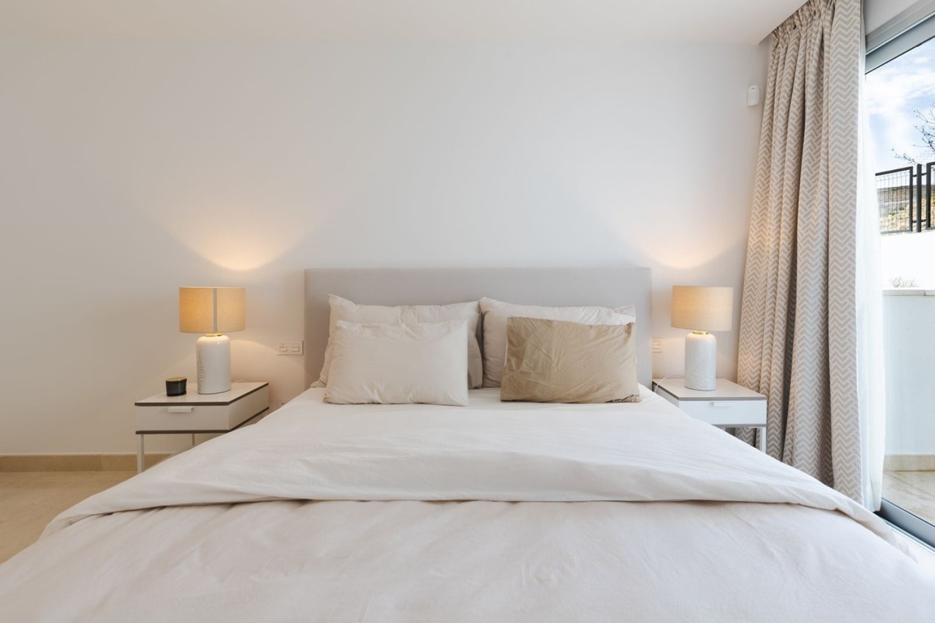 Resale - apartment - Marbella - Nueva Andalucía