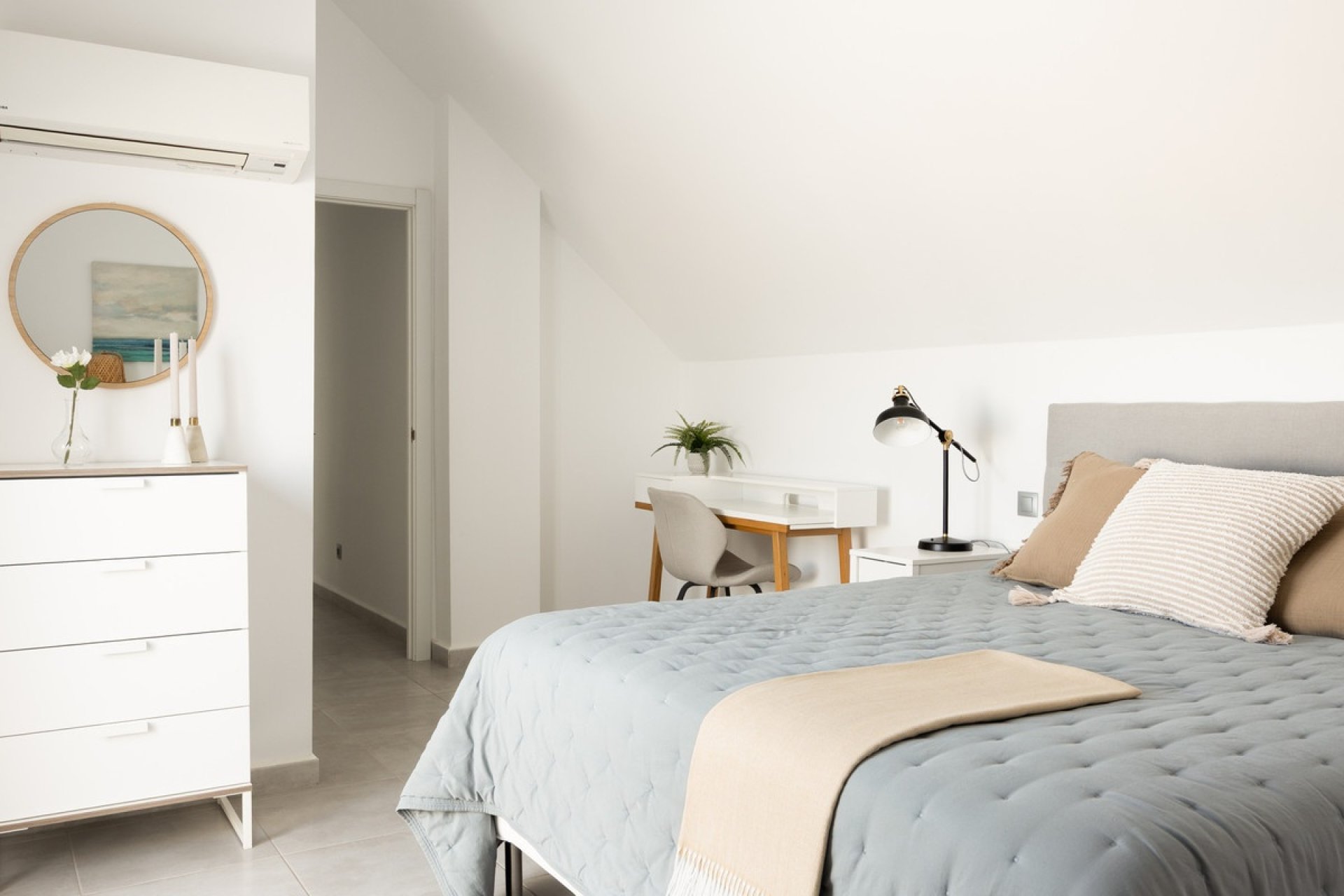 Resale - apartment - Marbella - Nueva Andalucía