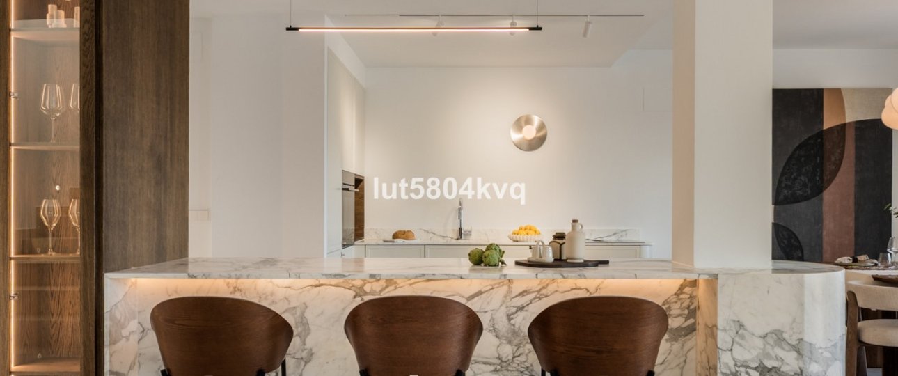 Resale - apartment - Marbella - Nueva Andalucía