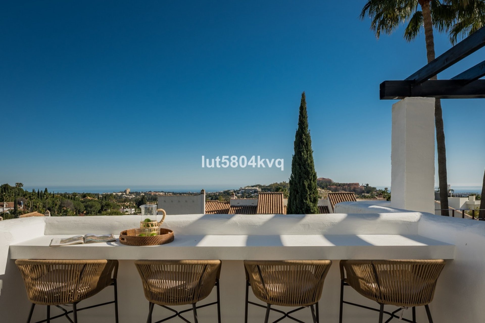 Resale - apartment - Marbella - Nueva Andalucía