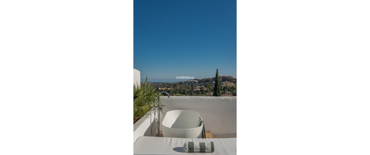 Resale - apartment - Marbella - Nueva Andalucía