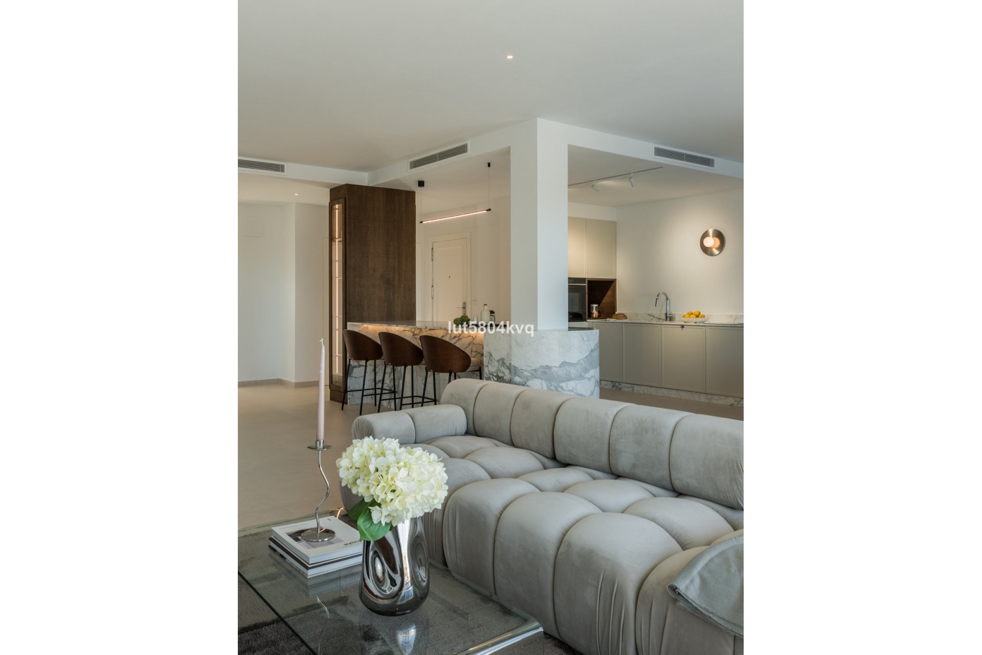 Resale - apartment - Marbella - Nueva Andalucía
