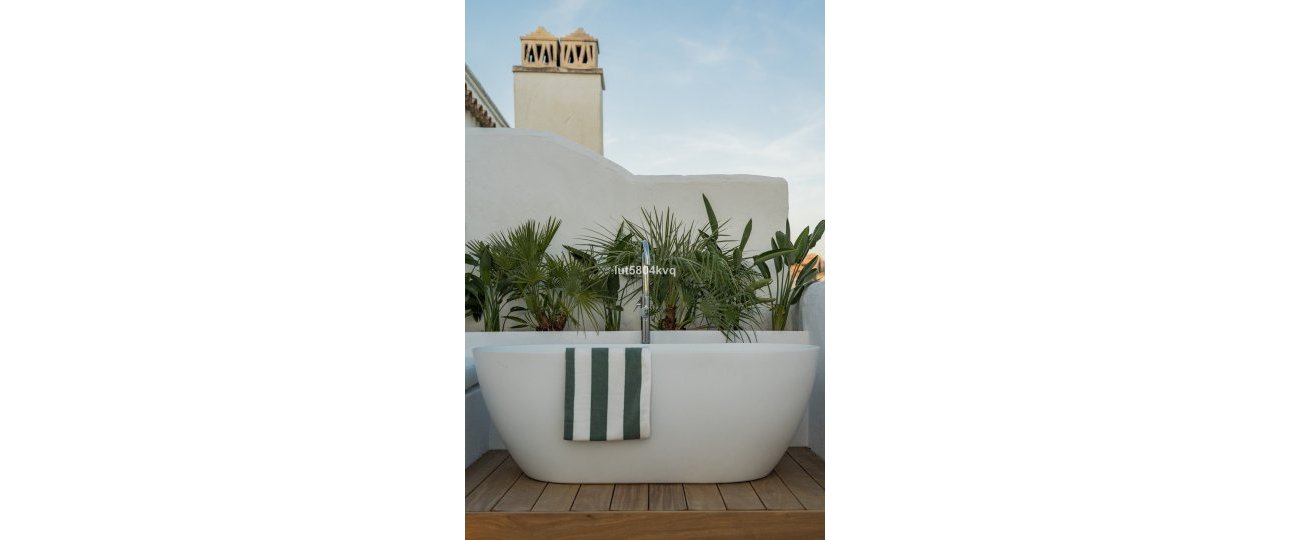 Resale - apartment - Marbella - Nueva Andalucía