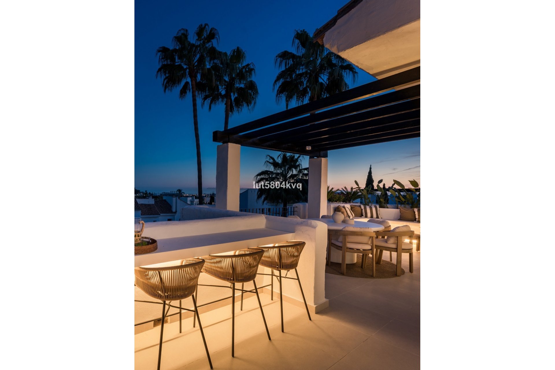 Resale - apartment - Marbella - Nueva Andalucía
