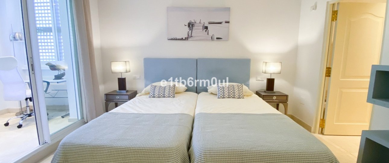 Resale - apartment - Marbella - Nueva Andalucía
