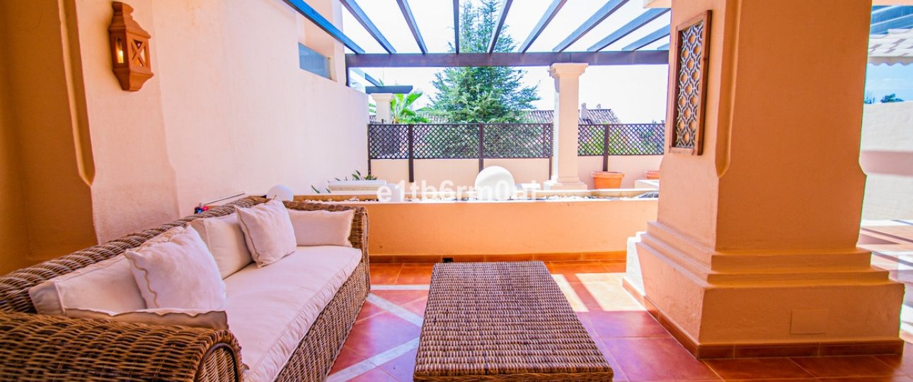 Resale - apartment - Marbella - Nueva Andalucía