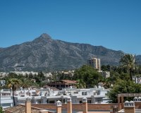 Resale - apartment - Marbella - Nueva Andalucía