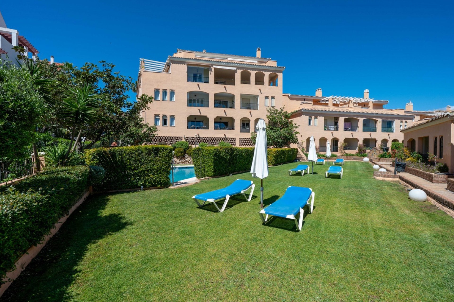 Resale - apartment - Marbella - Nueva Andalucía