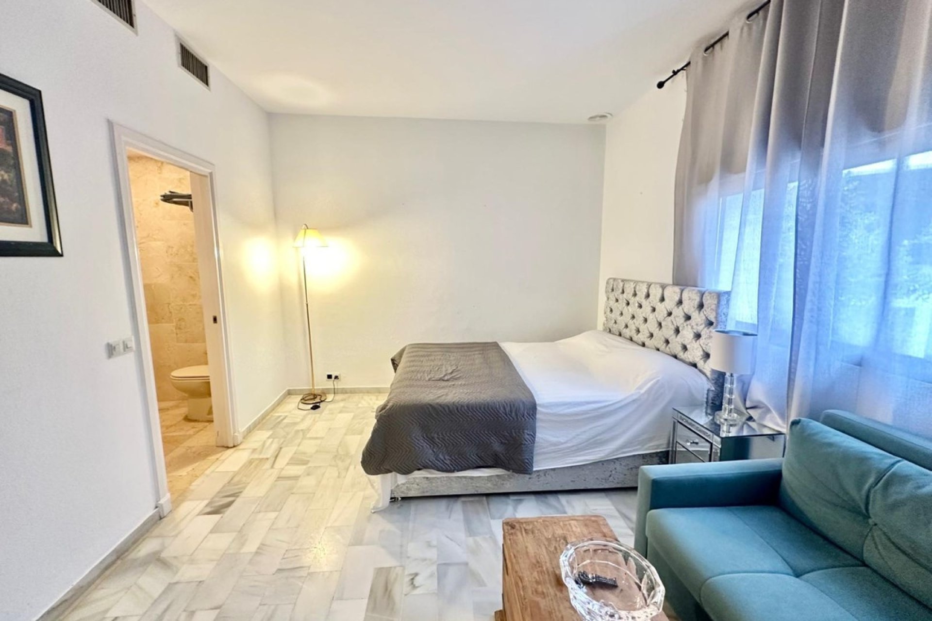 Resale - apartment - Marbella - Nueva Andalucía